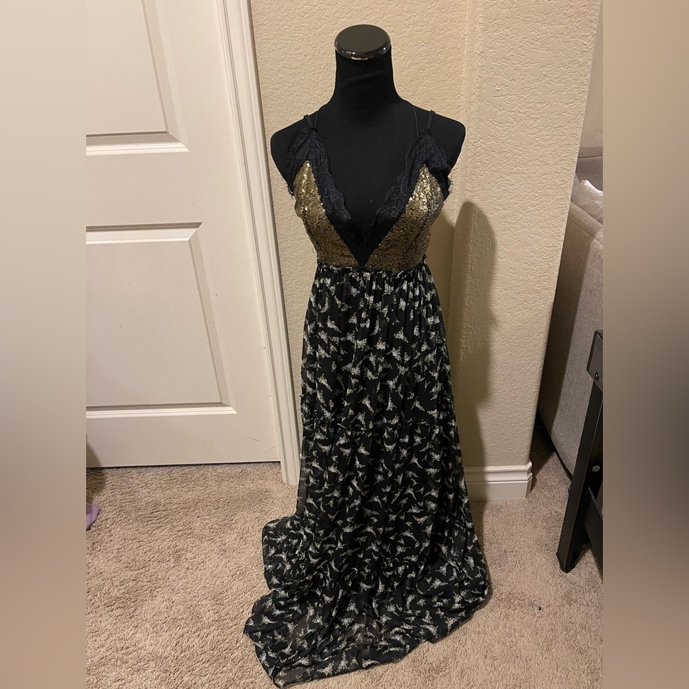 Ranna Gill Black and Gold Maxi Dress